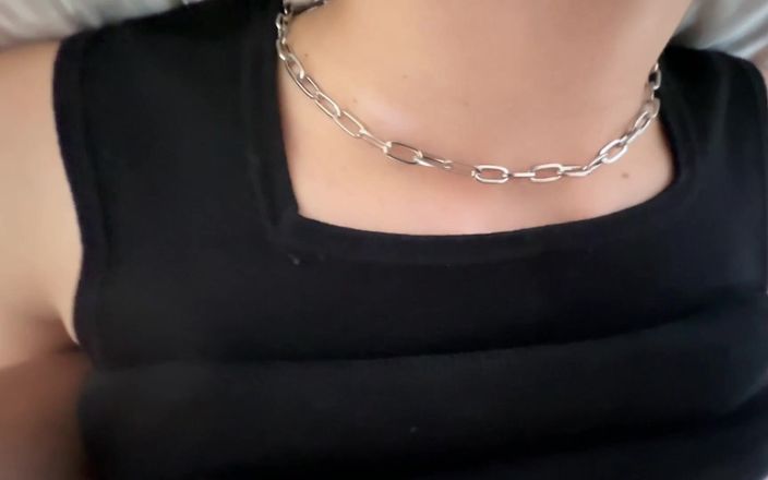 marutahub: Colegul meu este prietenul meu sexual. Te rog, pune-ți penisul în...