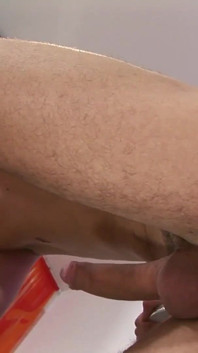 Exklusives video ohne gummi: Geiler fick zwischen einer hübschen, geilen blondine und seiner sexy brünette