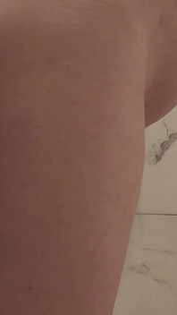 Futai cu vibrator la duș Mama_Foxx94