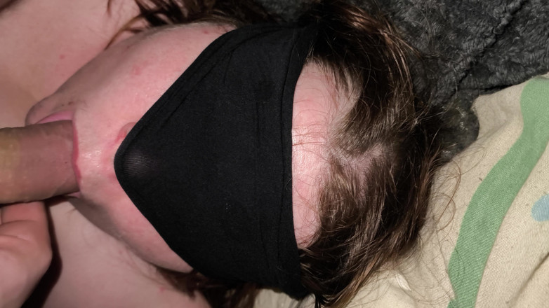 BbwCreampie69: İri güzel kadın ağzından sikilmeyi seviyor