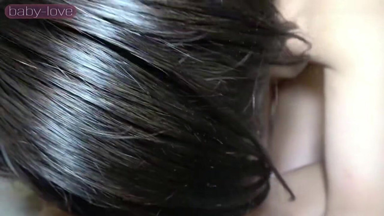 Asian happy ending: 如此漂亮的女人裸露给所有人看到 - 你可能太分心了，不能专注于其他任何事情