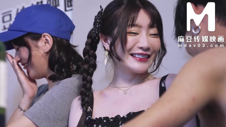 ModelMedia Asia: Modelmedia Asia - バレンタインデーのカップルがセックスを交換する