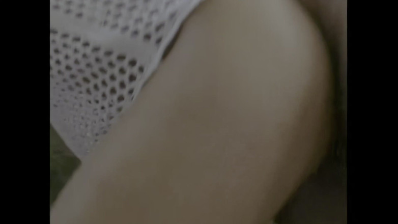 Italians at Home: Lesbian threesome biến thành một cuộc truy hoan trong rừng