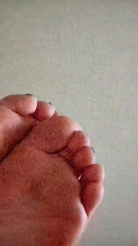 Vid kaki saya dihantar kepada teman lelaki pertama saya