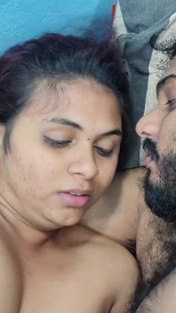 Lip lock dalam panas dalam romansa telanjang