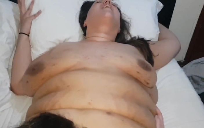 Real homemade BBW BBC porn: ЖЖМ тройничок с большим черным членом долбит мою киску раком во время поедания киски