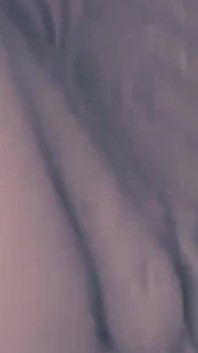 Ein fremder fickt mich im doggystyle und spielt auf meinen kleinen brüsten