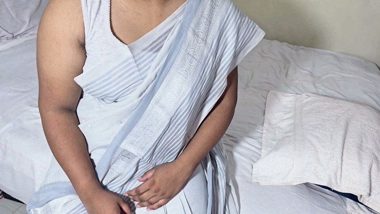 sweetpriya01: Uspokojil jsem kundičku své ovdovělé nevlastní sestry tvrdým šukáním
