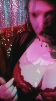 sbirciatina di svuotati dalla regina del vampiro
