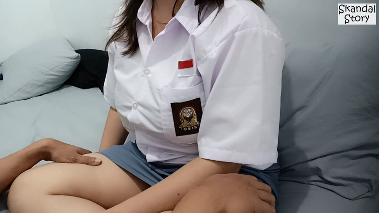 Skandal Story: Vyzvedněte novou přítelkyni z vysoké školy.