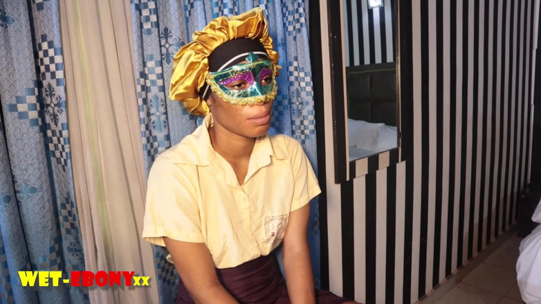 WET EBONY: Учень середньої школи трахає свого вчителя, який навчається