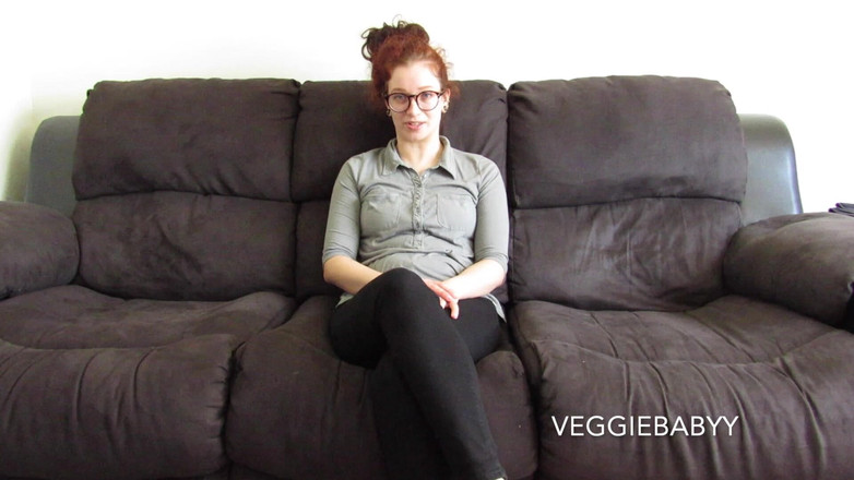 Veggiebabyy: 사정할 필요가 있는 분노한 간호사