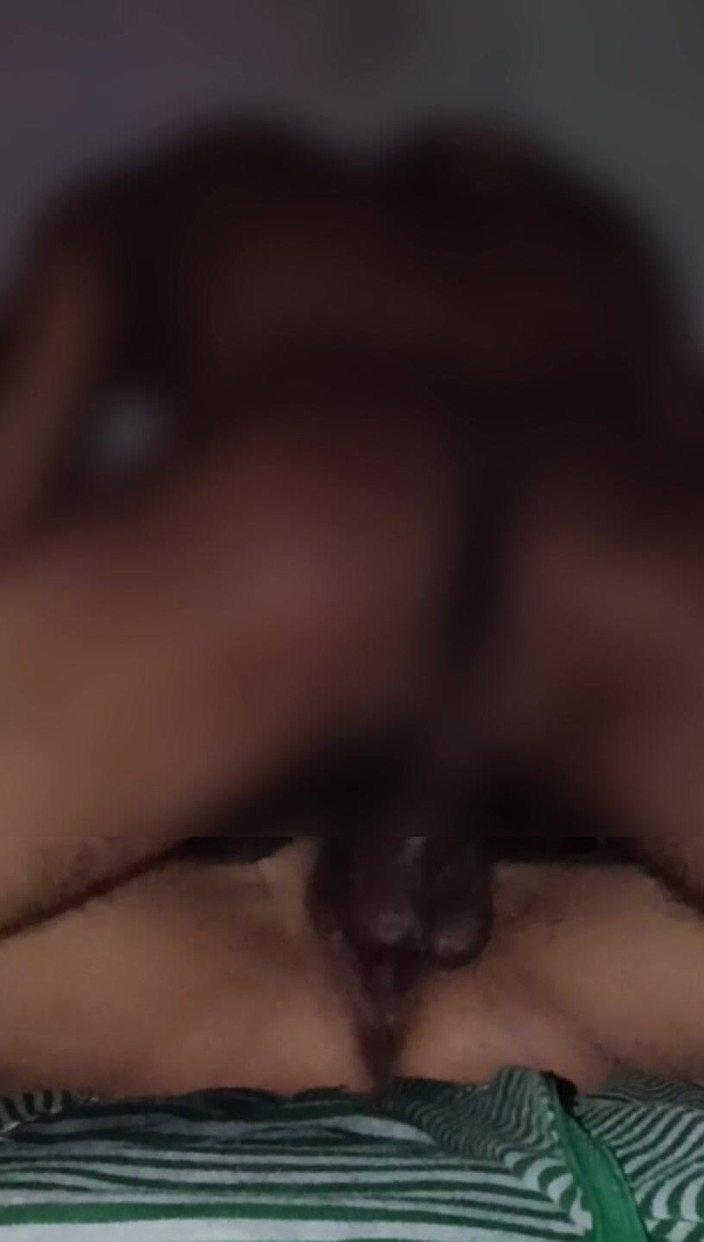 Aromaticrajveer30: 德西可爱的印度哥与男朋友单独性交