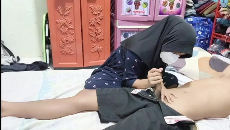 Rania: 히잡을 쓴 계모