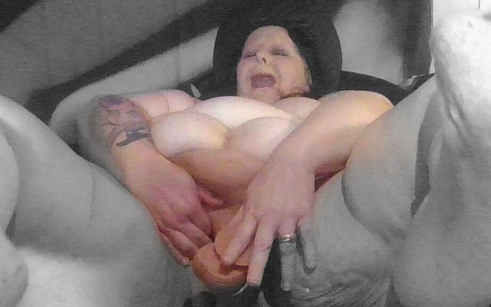 HerculesnVENUS: Edepsiz Alice sütlü boşalıyor