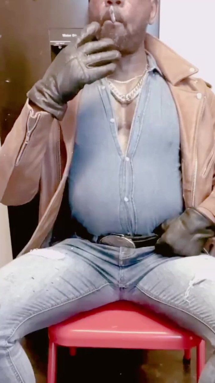 Black mature kinky muscle: Black Denim Smoke Titplay &amp; Wank