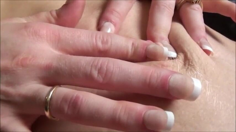 The foxx office: El sexy ombligo de Constance mov