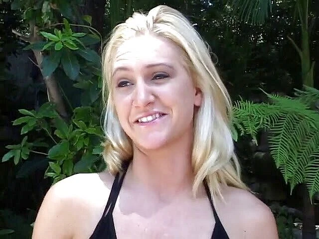 Cumming Soon: За кулисами, кадры профессиональных порно моделей в действии