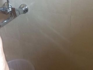 Sameer Phunk: Indian BBW Bhabhi Giving Blowjob in Shower