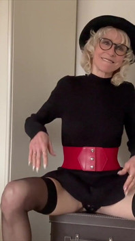 Sexy in Lacy Hotpants