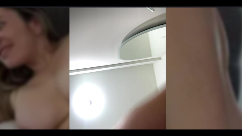 Isabella Tarek: Pertunjukan webcam pertunjukan webcam gadis hot ini