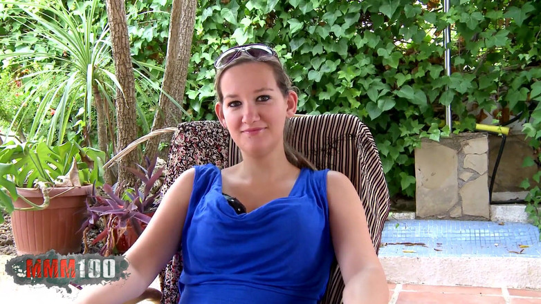 MMM100 Solo: Milya : entretien vidéo sexy avec Milya