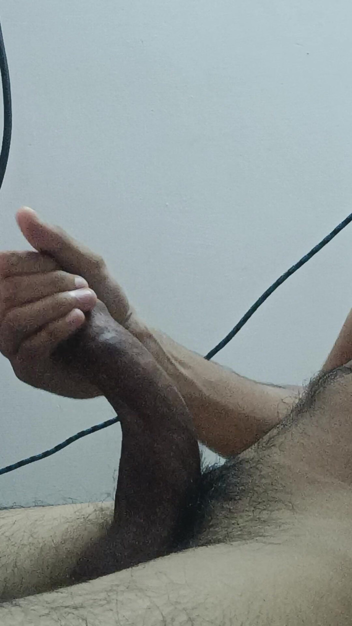 slayboy69: Горячий паренек не даю дойти до оргазма своему члену очень долго наблюдая за членом-героем и теряя его терпеть, испытывая большой оргазм