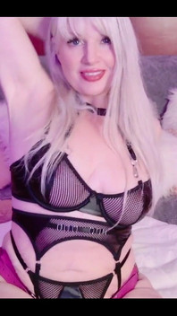 A Very Dommy Audio Check!