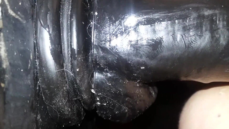 Harley Paradise: Manželka jezdí na péru před manželem