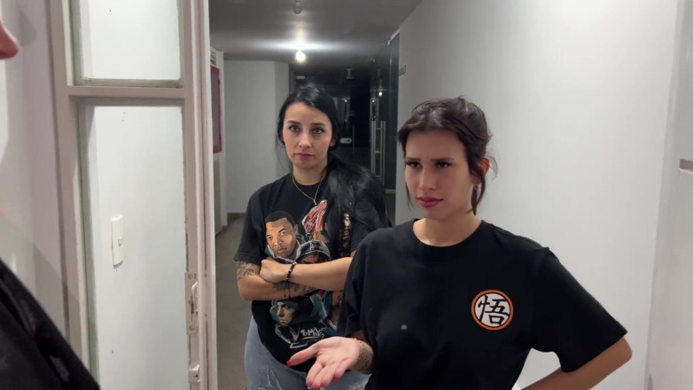 Katty Blake: Lesbická tomboy trojka nakonec sní velký bílý zadek