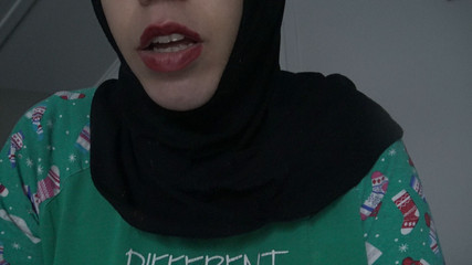 Souzan Halabi: Peituda egípcia esposa árabe de corno em Londres