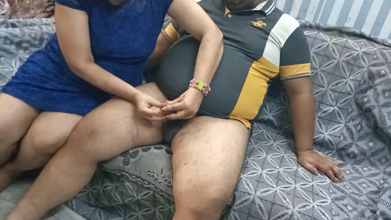 aliabegum: Malajská sestřička masíruje velký penis šťastný konec honění