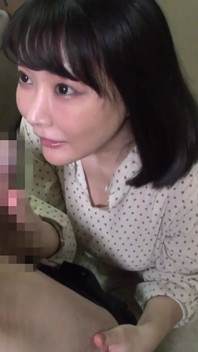13 Amateur Girls Who'll Give Blowjobs Anywhere Vol. 6