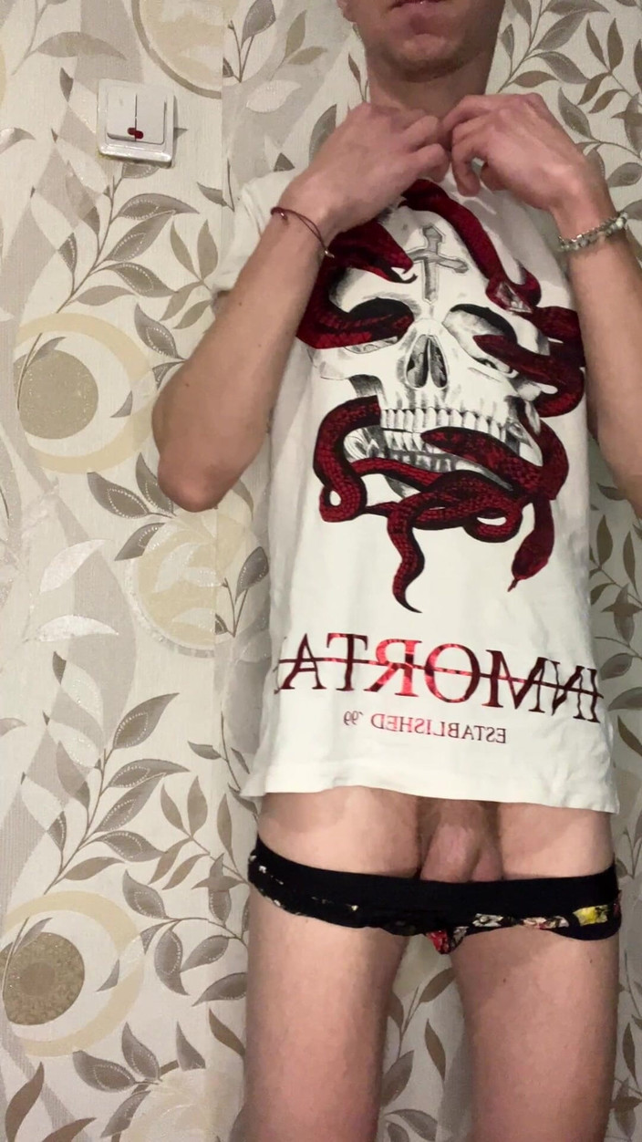 MaxHotty: Panty Girls ve Kirli Konuşmalarda El Işi