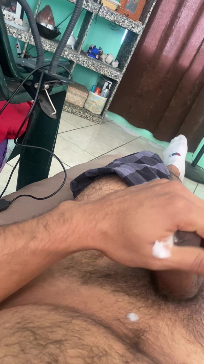 KING_TiBURON: Meringis mencari mulut untuk dientot