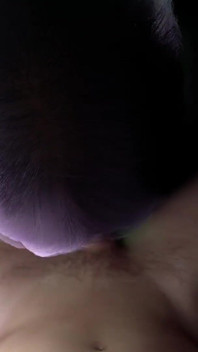Dívka se svléká a kouří: 3D porno POV