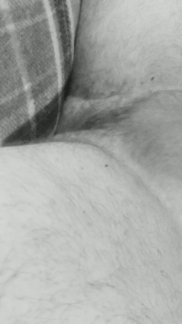 Cockcurios Chris: Jugando solo con mi agujero