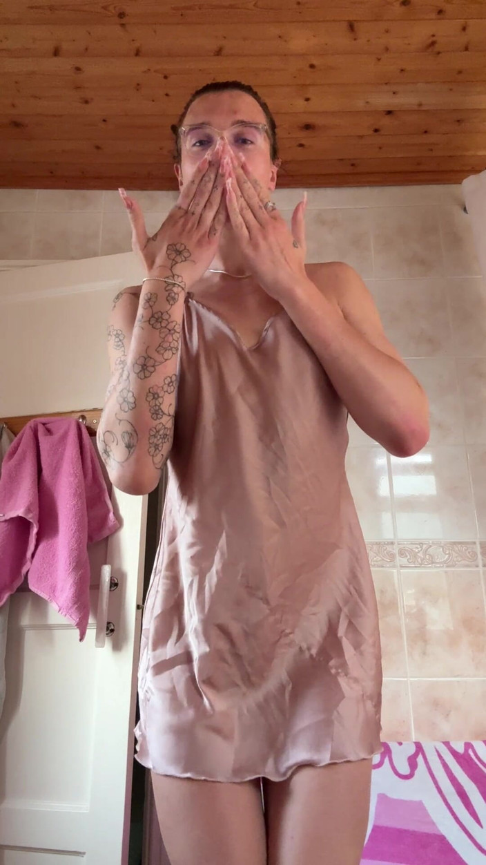 Dreamboy: Sexy Femboy Having a Shower