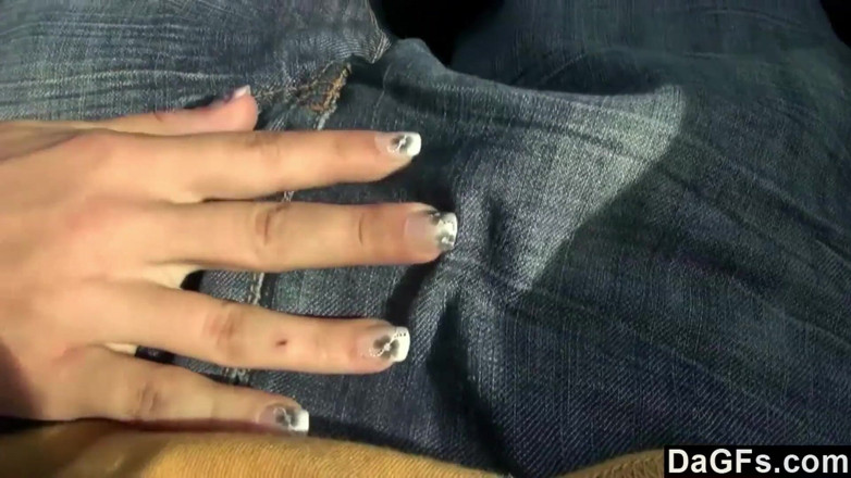 Dagfs: Hairy beauty Alyssa Branch gets fucked in the car