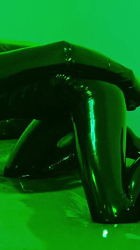 Aliens plakkerige anale plezier - Alex Latex