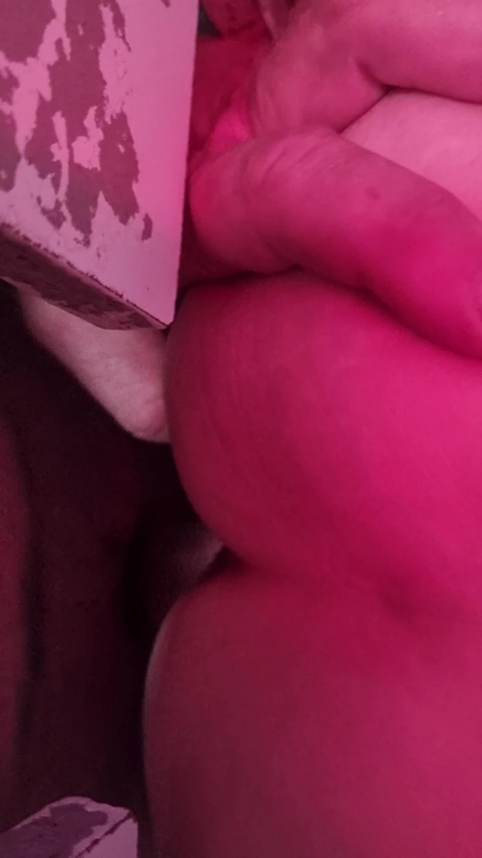 R b hubby: Fru med främling i glory hole