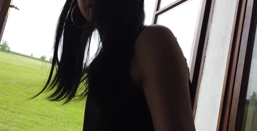 Shione Cooper: Kouření před okny