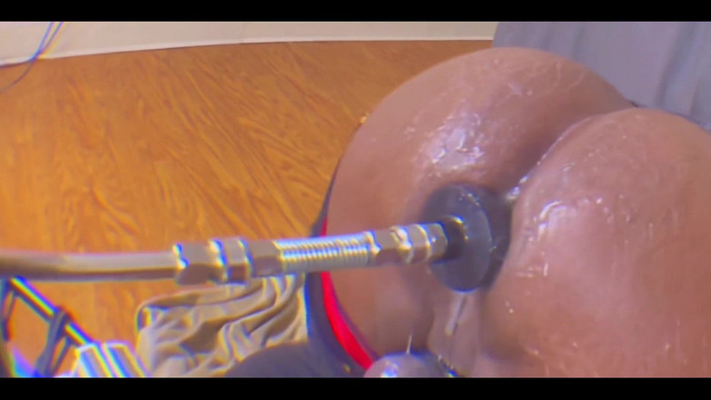 DipsoDeep: 격렬한 섹스 머신 세션의 변종 ... 을 빠는 18세 소녀