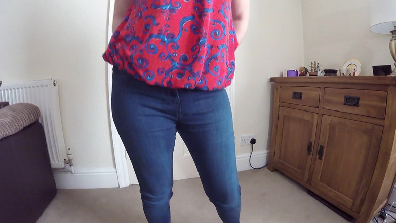 Littlevixen: 알몸으로 스트립하는 새엄마