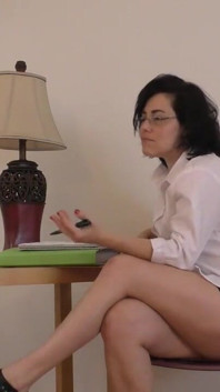 학생의 대물에 굶주린 고기에 대한 카운슬러의 굶주린