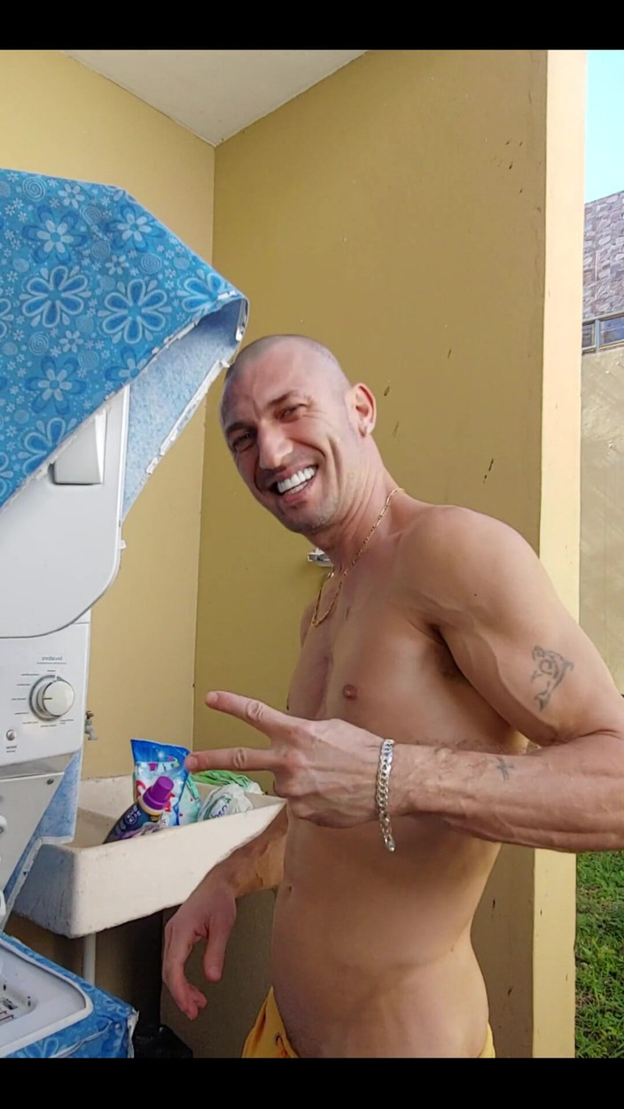 Boy jerking off: घर पर अकेली