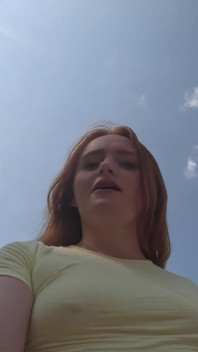 Pixie Wetting Jeans no Parque