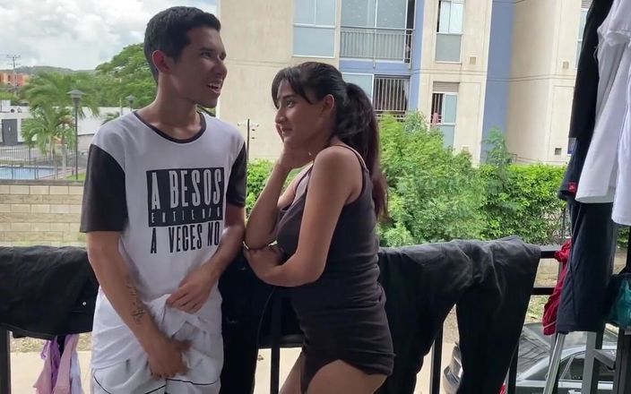 ANDREINA: Tôi đưa sữa của tôi cho anh kế trẻ của tôi...