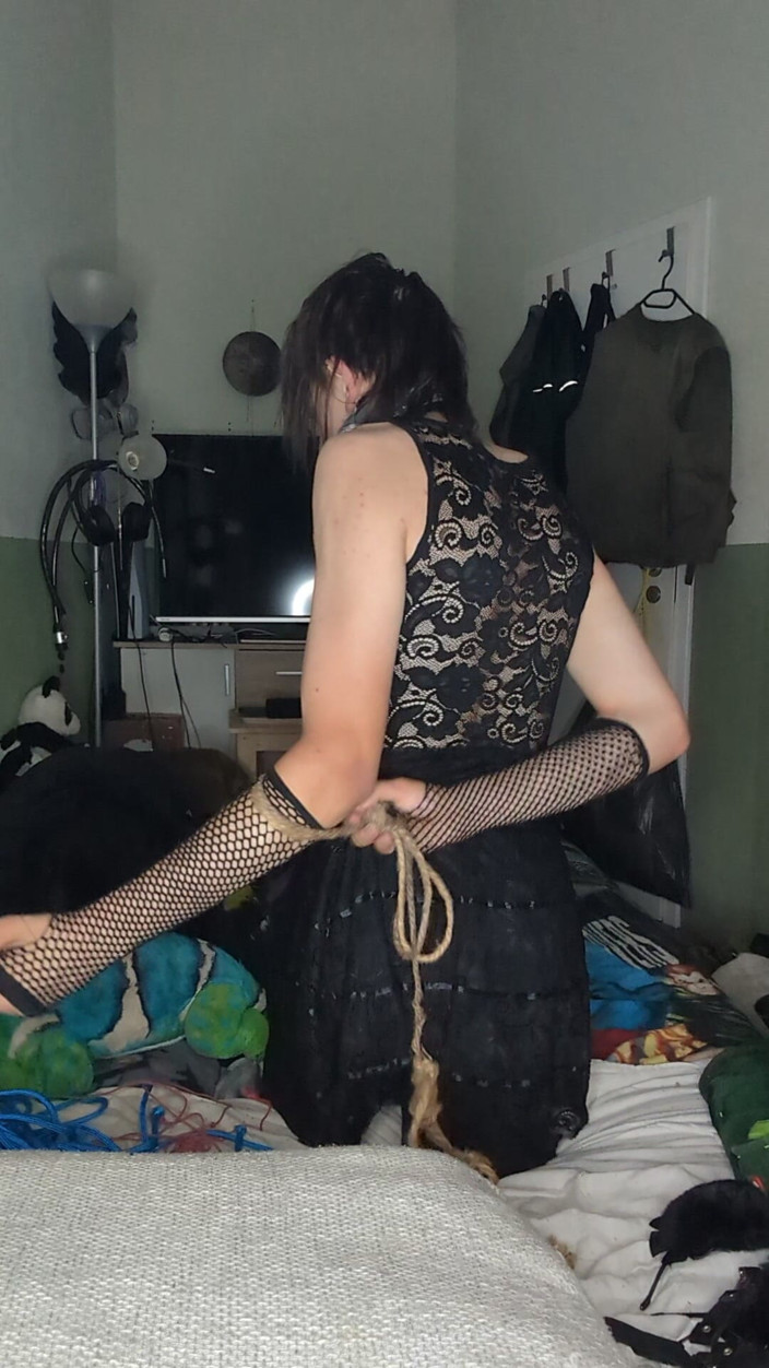 AJ_the_catgirl: Littel seil-ablauf im kleid