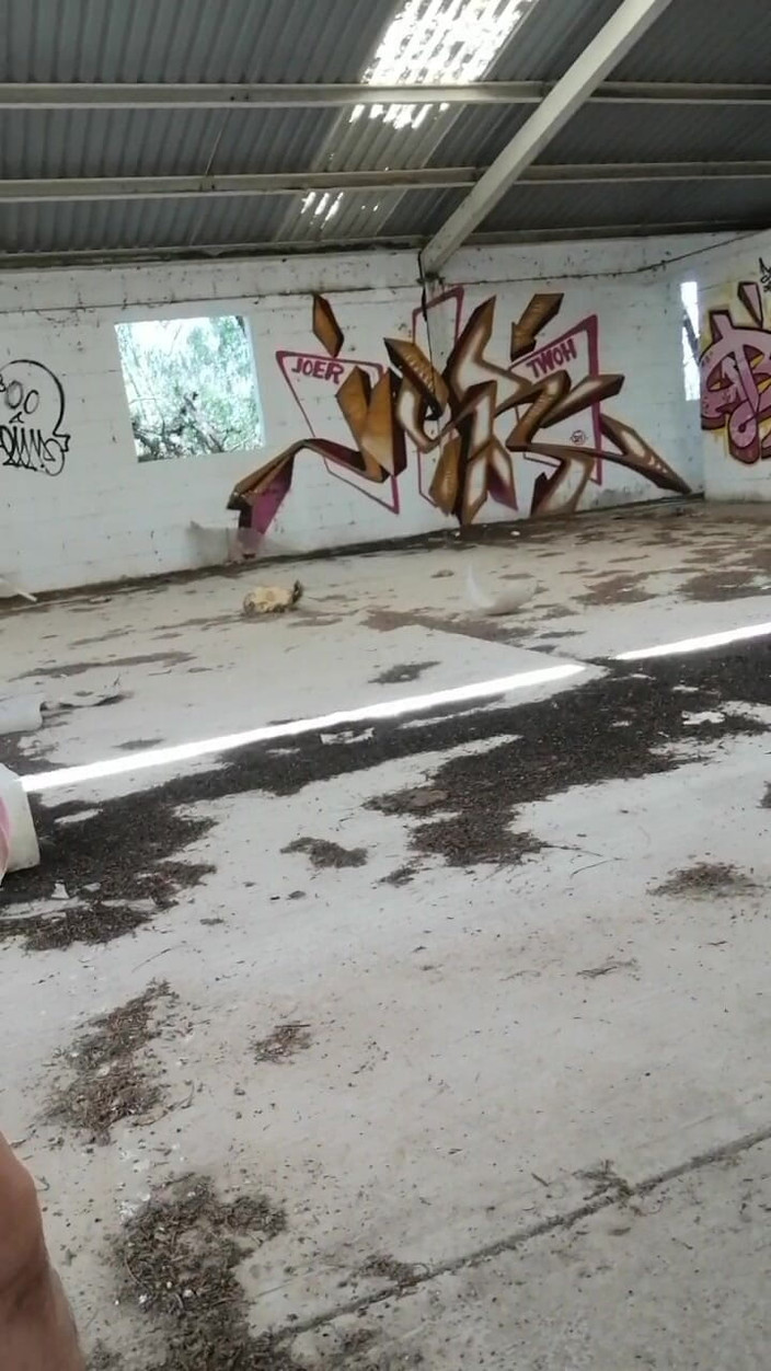 Marga9012: Celana dalam di tangan